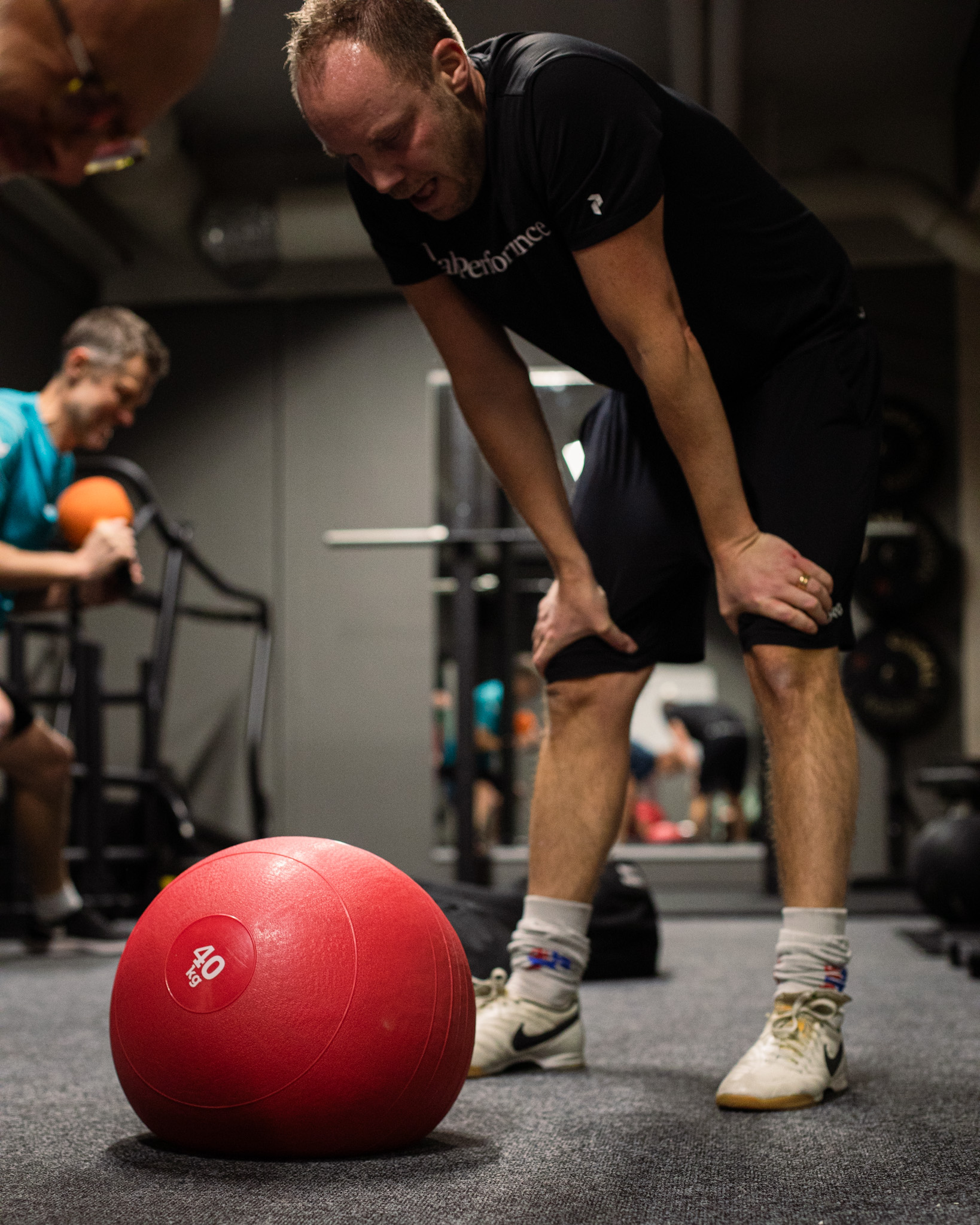 personlig-traning-pt-bootcamp-health-power-mjolby-31 Män som tränar i grupp. PT-Bootcamp, individanpassad träning i mindre grupper hos Health Power i Mjölby.